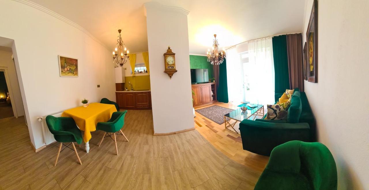 Sarada Boutique Luxury Apartment Deva Esterno foto