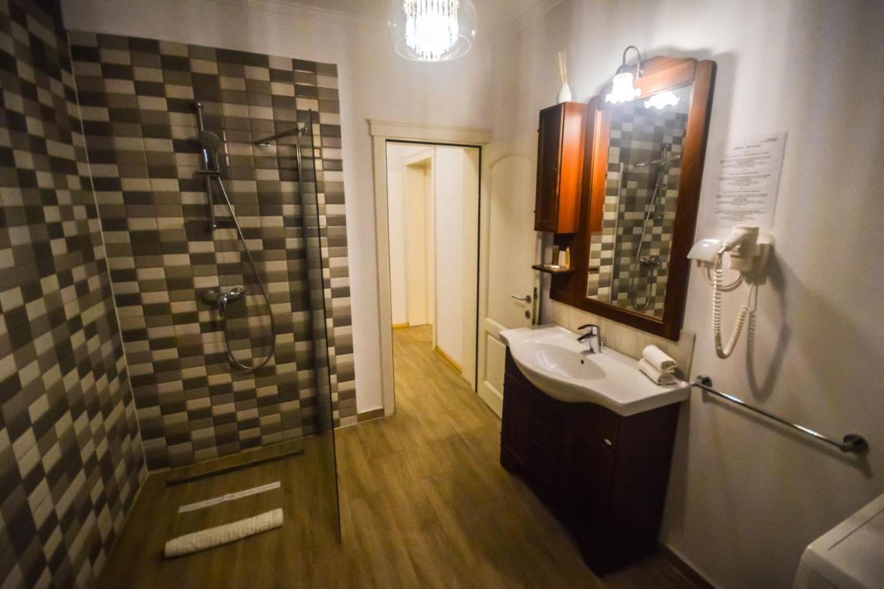 Sarada Boutique Luxury Apartment Deva Esterno foto