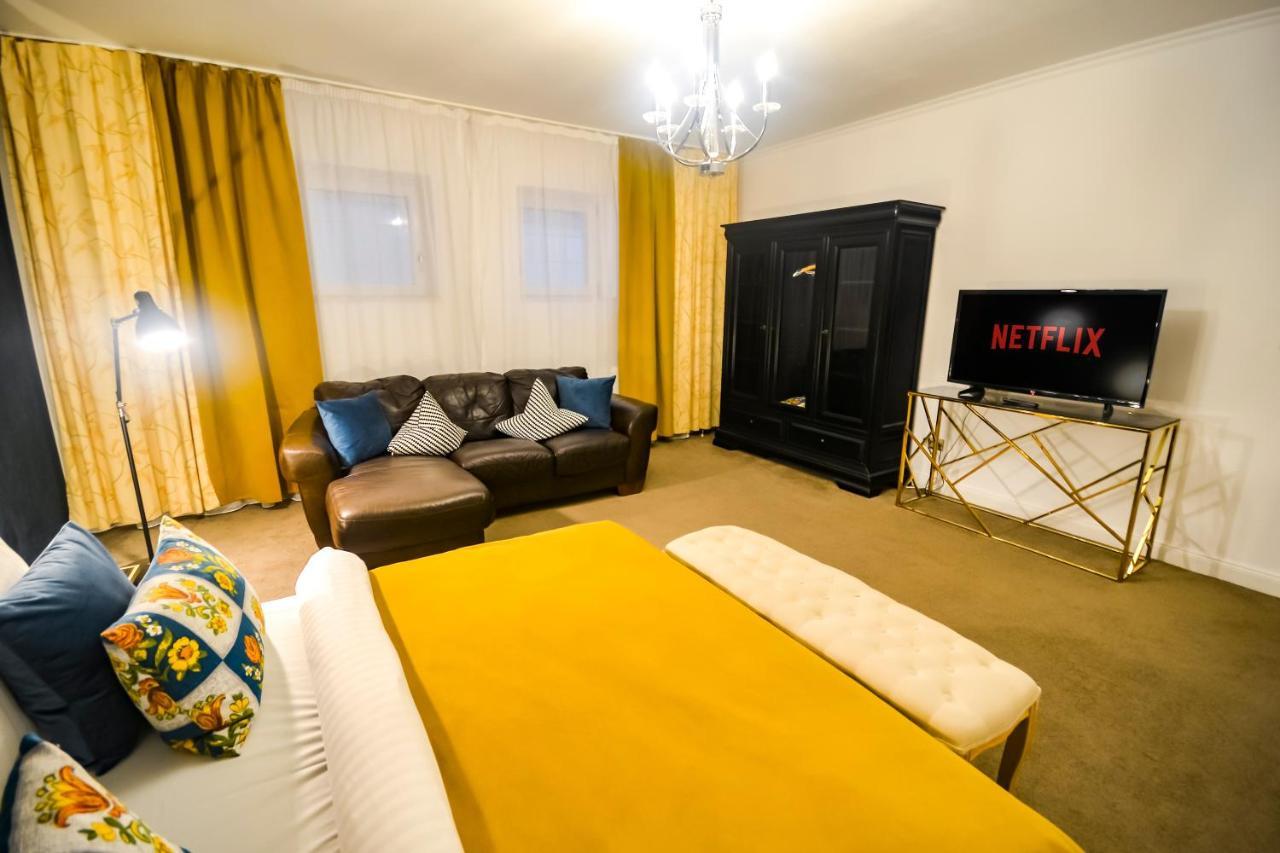 Sarada Boutique Luxury Apartment Deva Esterno foto