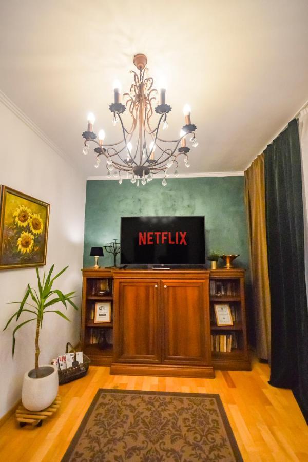 Sarada Boutique Luxury Apartment Deva Esterno foto