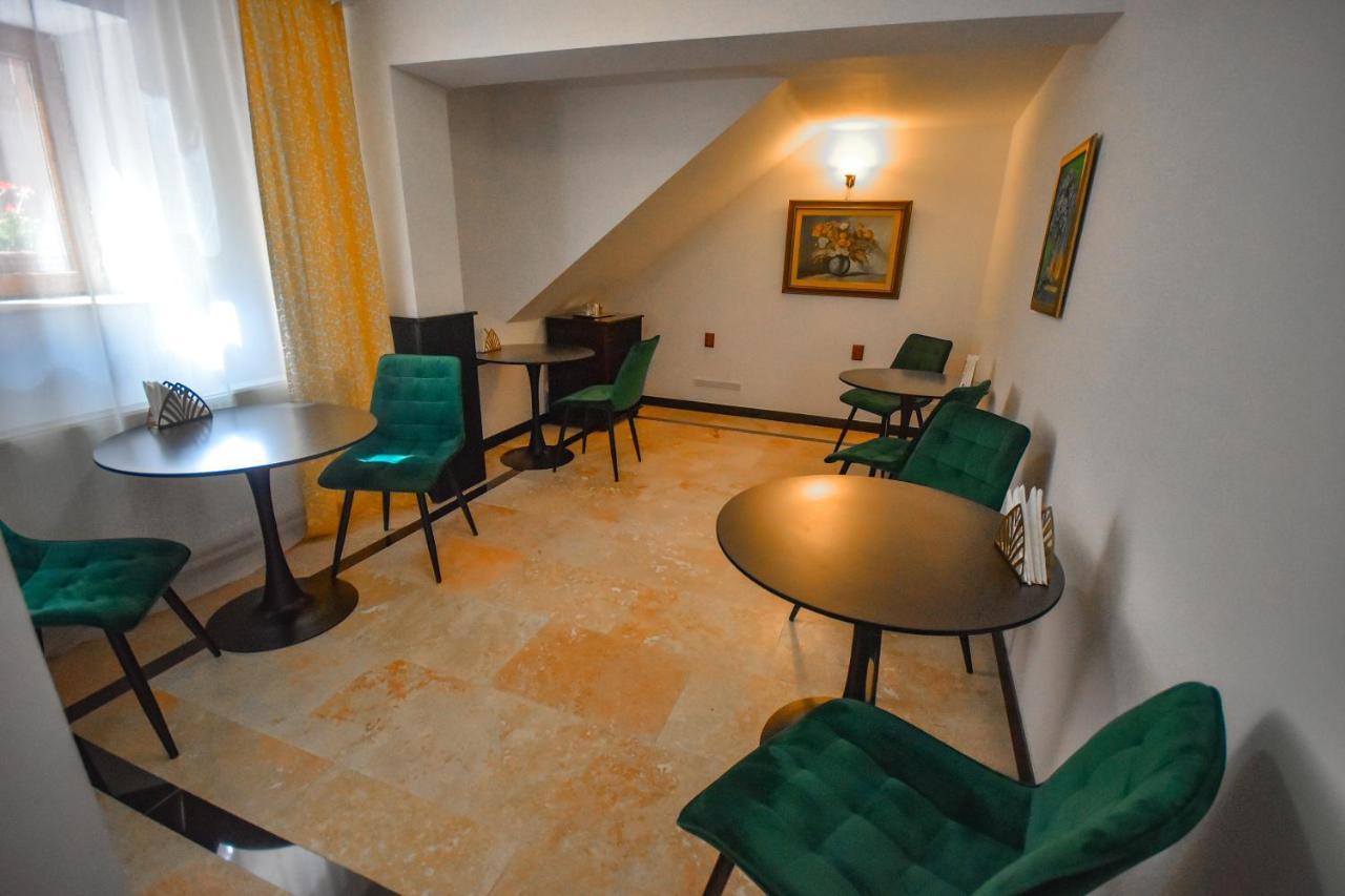 Sarada Boutique Luxury Apartment Deva Esterno foto